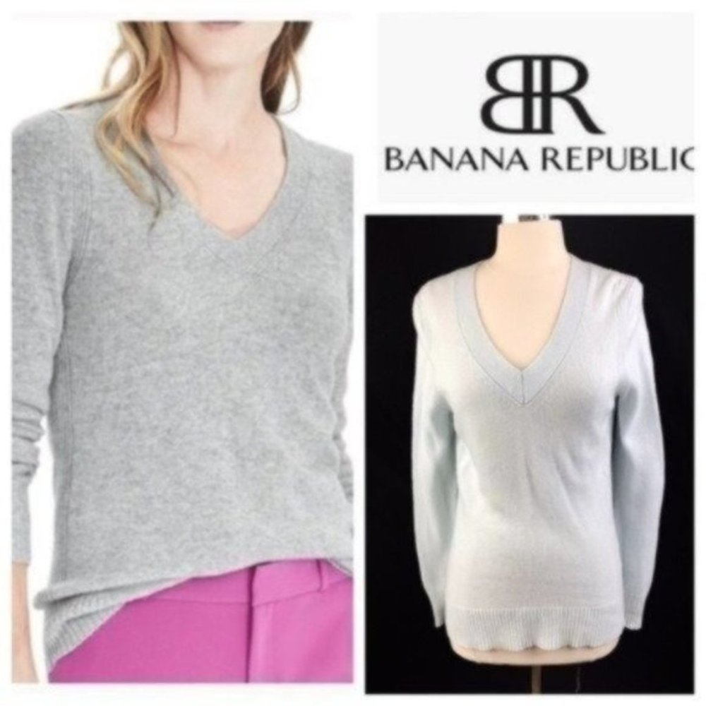 Banana Republic Filpucci Merino Wool V Neck Sweater Size Small Blue Button Back